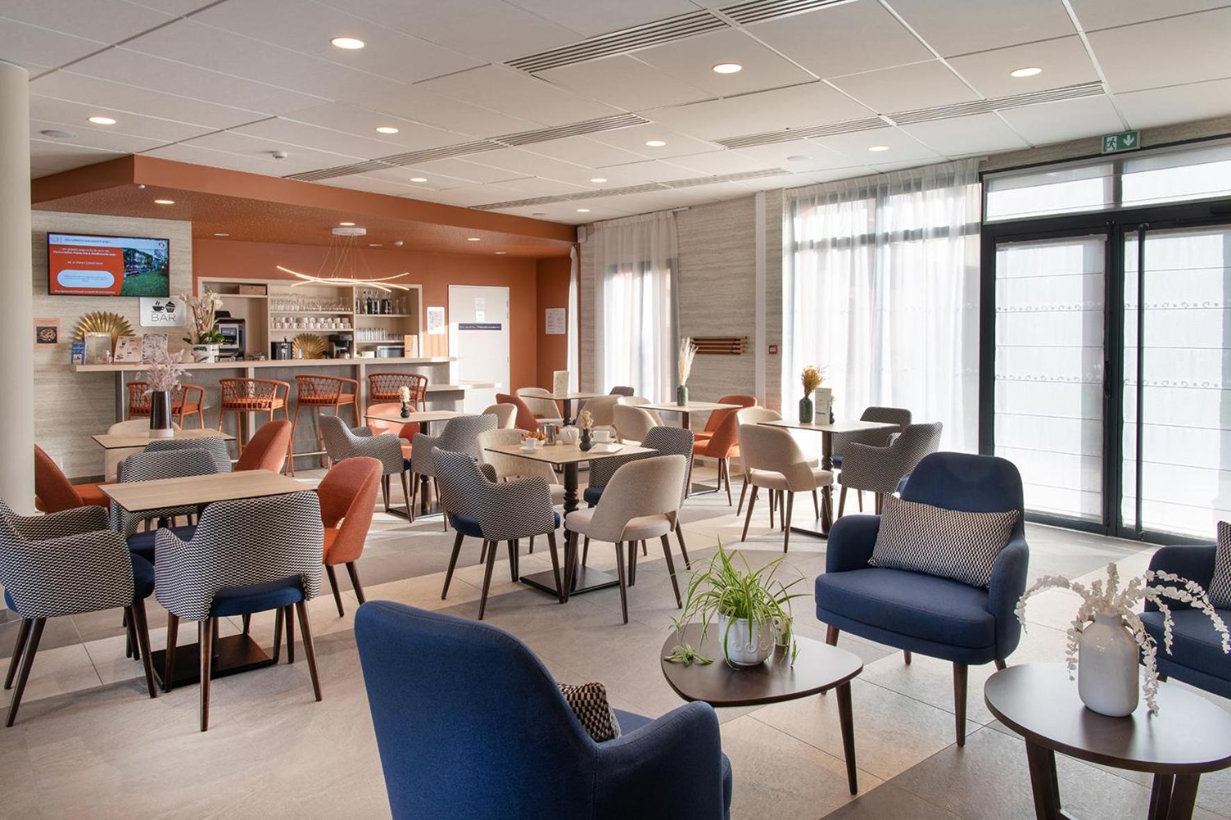 Domitys Seniors - La Palangre Aparthotel *